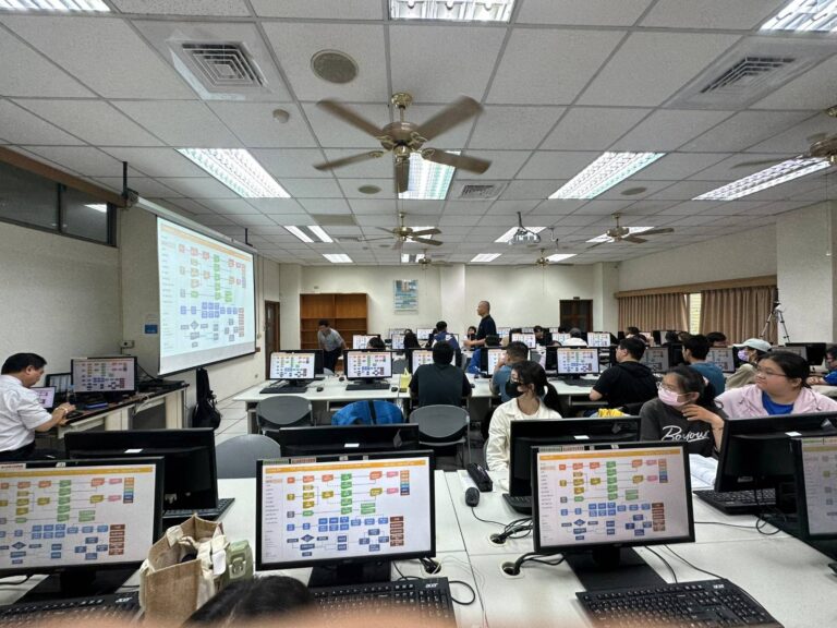 Read more about the article 與『華南大學』資訊管理學會分享『機械業輔導成功案例』