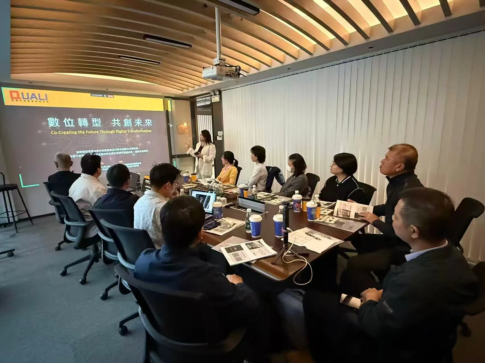 Read more about the article 【冠理學苑】 – 製造業數位轉型實戰指南：從工廠管理痛點到智慧製造的致勝藍圖